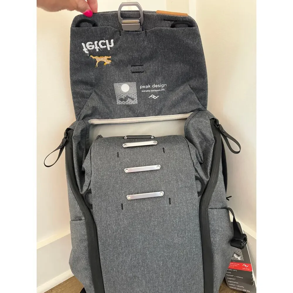 Peak Design NEW Everyday Backpack 20L Charcoal Grey Camera Laptop Fetch Logo